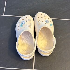 Size 6 Women’s White Crocs Clogs with charms